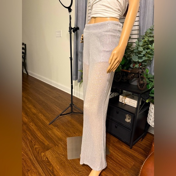 Wild Fable-Mid-Rise Wide Leg Sequined Pants w/ Free White V Neck Tee - Picture 5 of 7